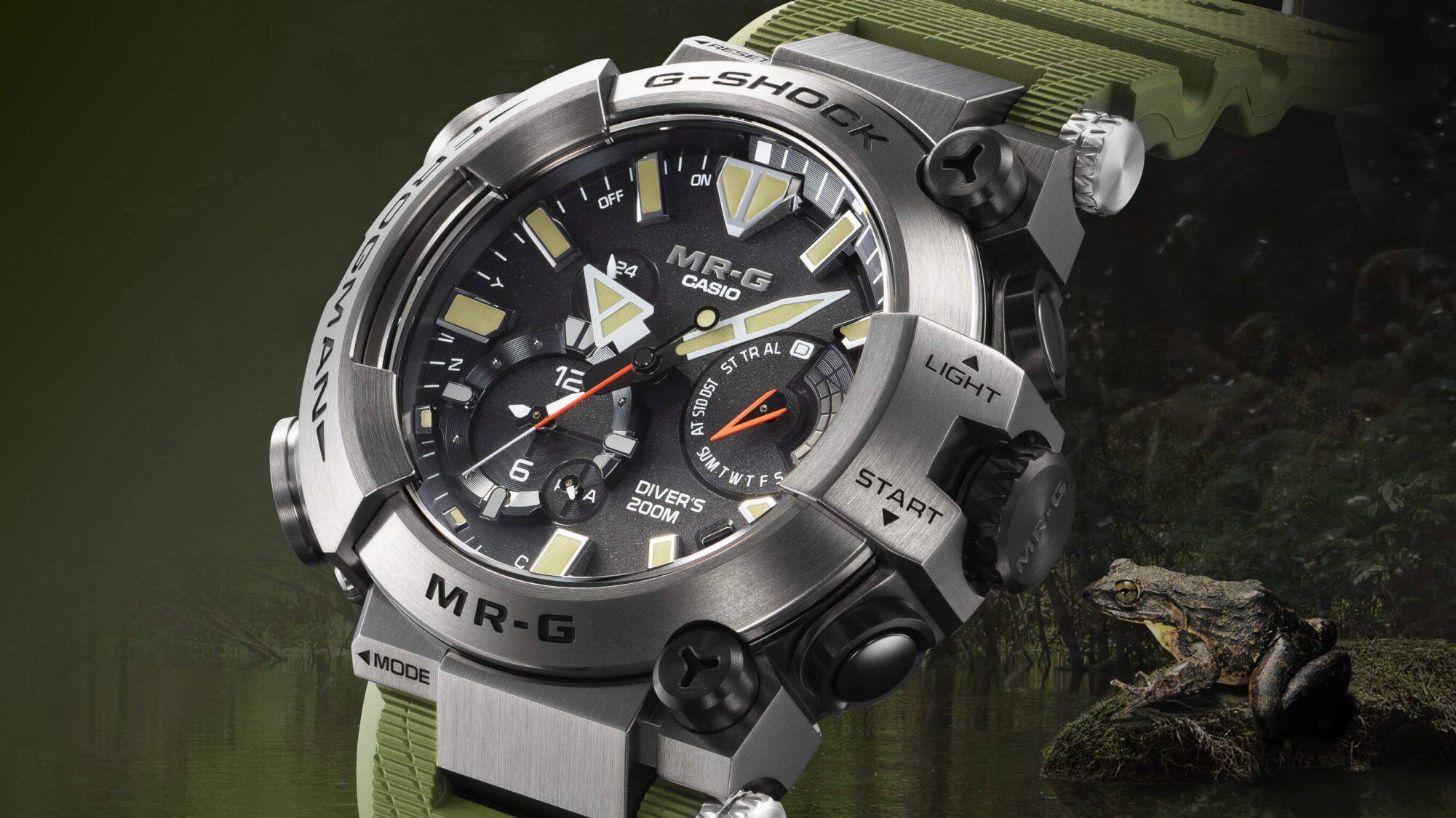 Detailansicht der Casio Taucheruhr MRG-BF1000RG mit großem Zifferblatt und grünem Armband.