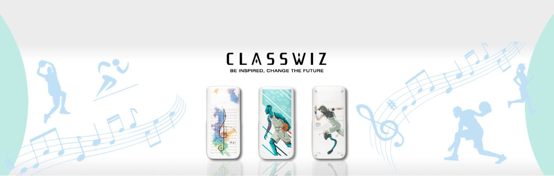 Drei weiße CASIO Schul-/Grafikrechner nebeneinander, auf den Hüllen sind unterschiedliche Designs aus 2022 abgebildet.