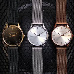 Analoge Casio Vintage Uhren LTP-E140 mit rundem Zifferblatt in schwarz/gold, silber und rosé