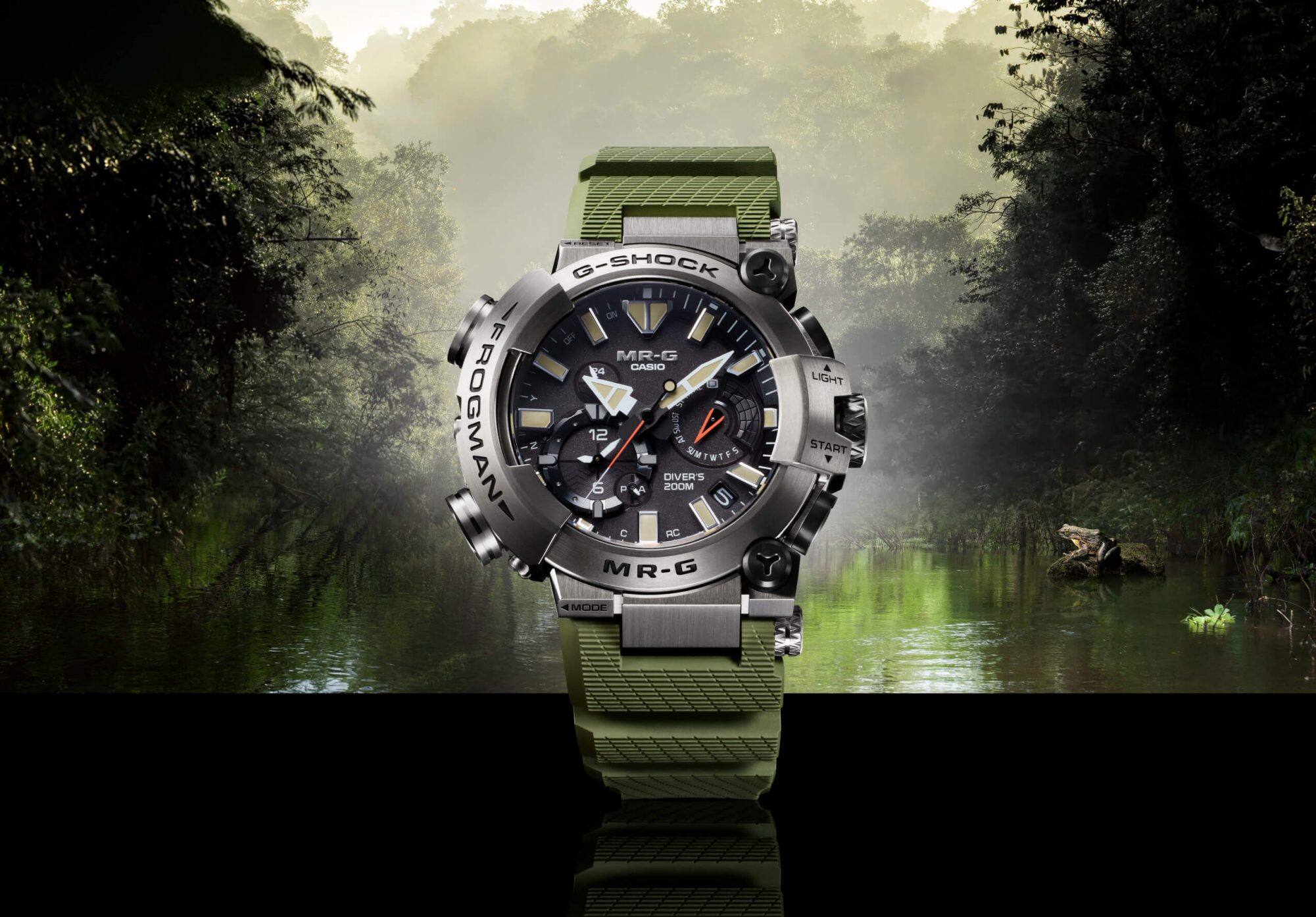 Die CASIO Taucheruhr MRG-BF1000RG mit großem Zifferblatt und grünem Armband.