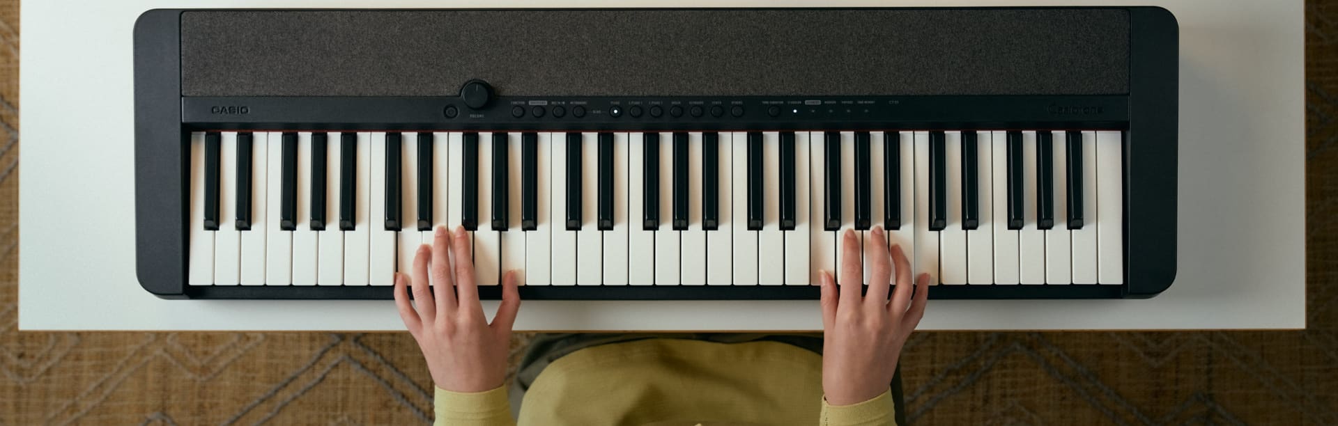 Das CT-S1 Keyboard von CASIOTONE in schwarz.