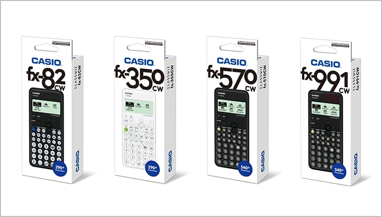 Vier Kartonverpackungen der wissenschaftlichen Rechner fx-82, fx-350, fx-570 und fx-991 nebeneinander