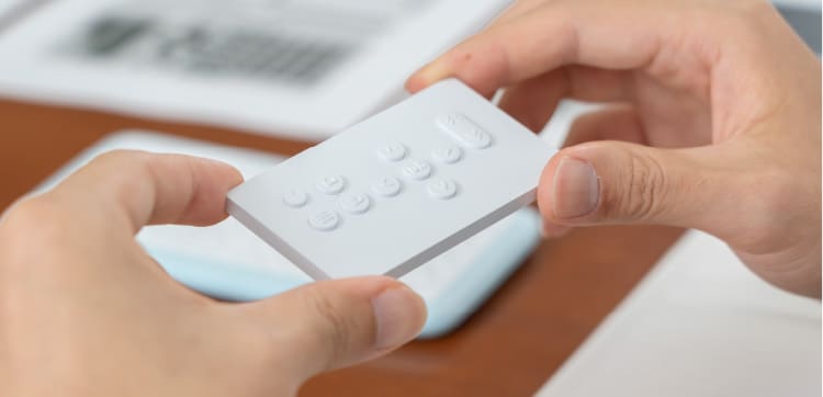 Un prototipo blanco de las teclas redondeadas de la calculadora científica