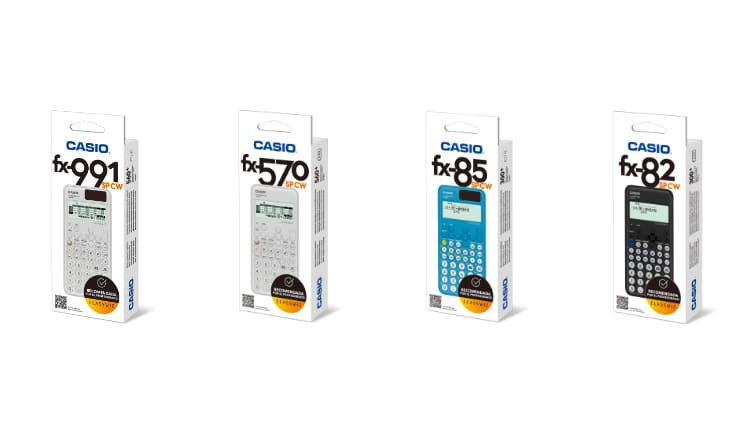 Cuatro embalajes de cartón de las calculadoras científicas fx-82, fx-350, fx-570 y fx-991 uno al lado del otro