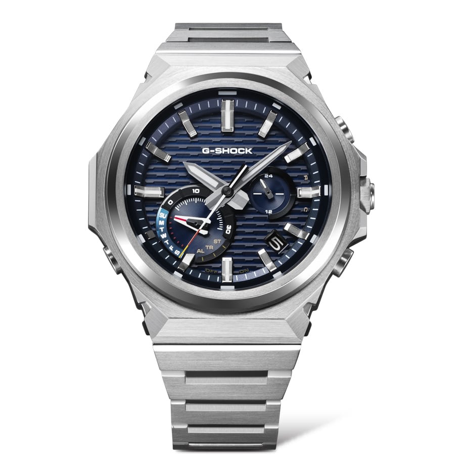 El GST-B1000D-2A con correa plateada y esfera azul.