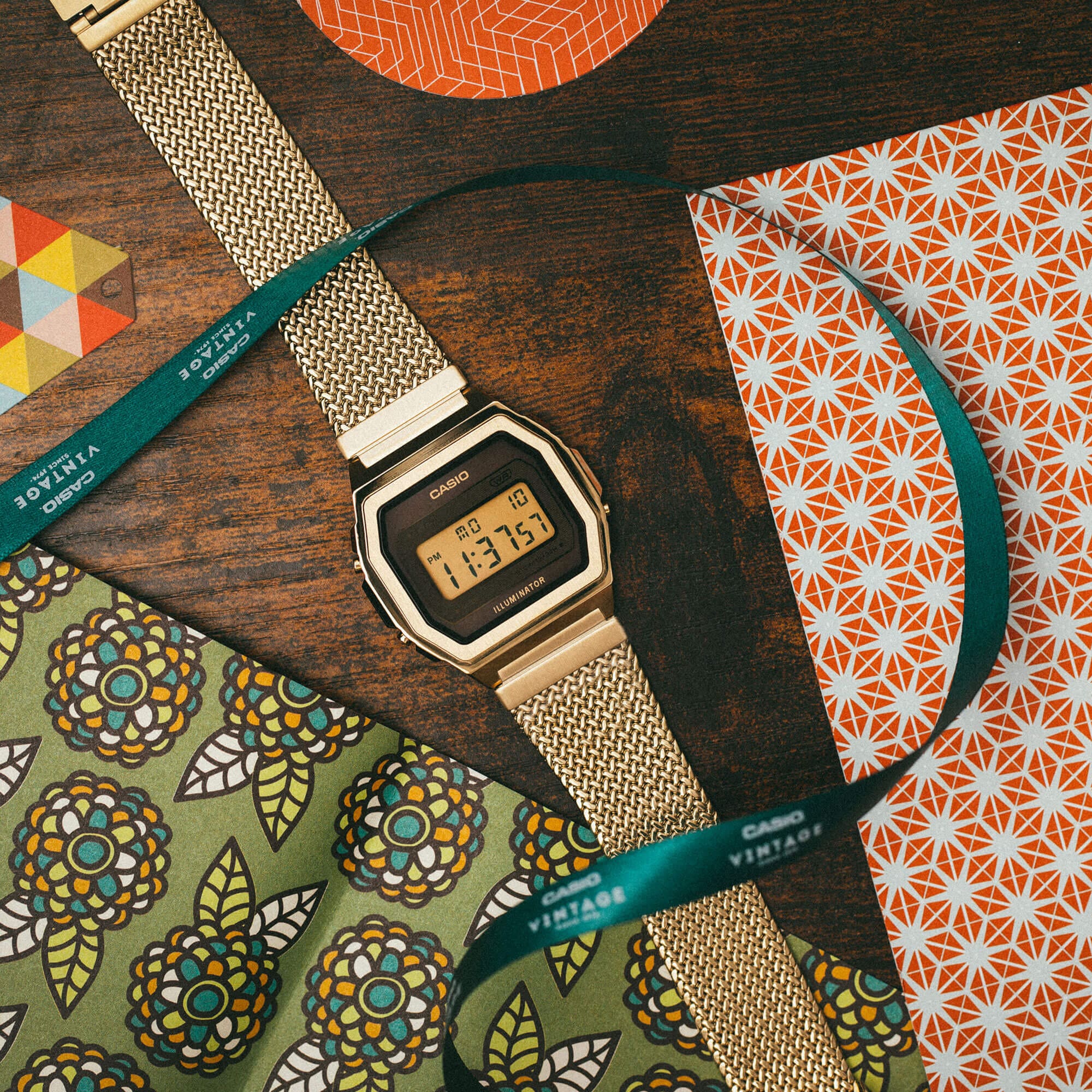 GIFT GUIDE GOLD