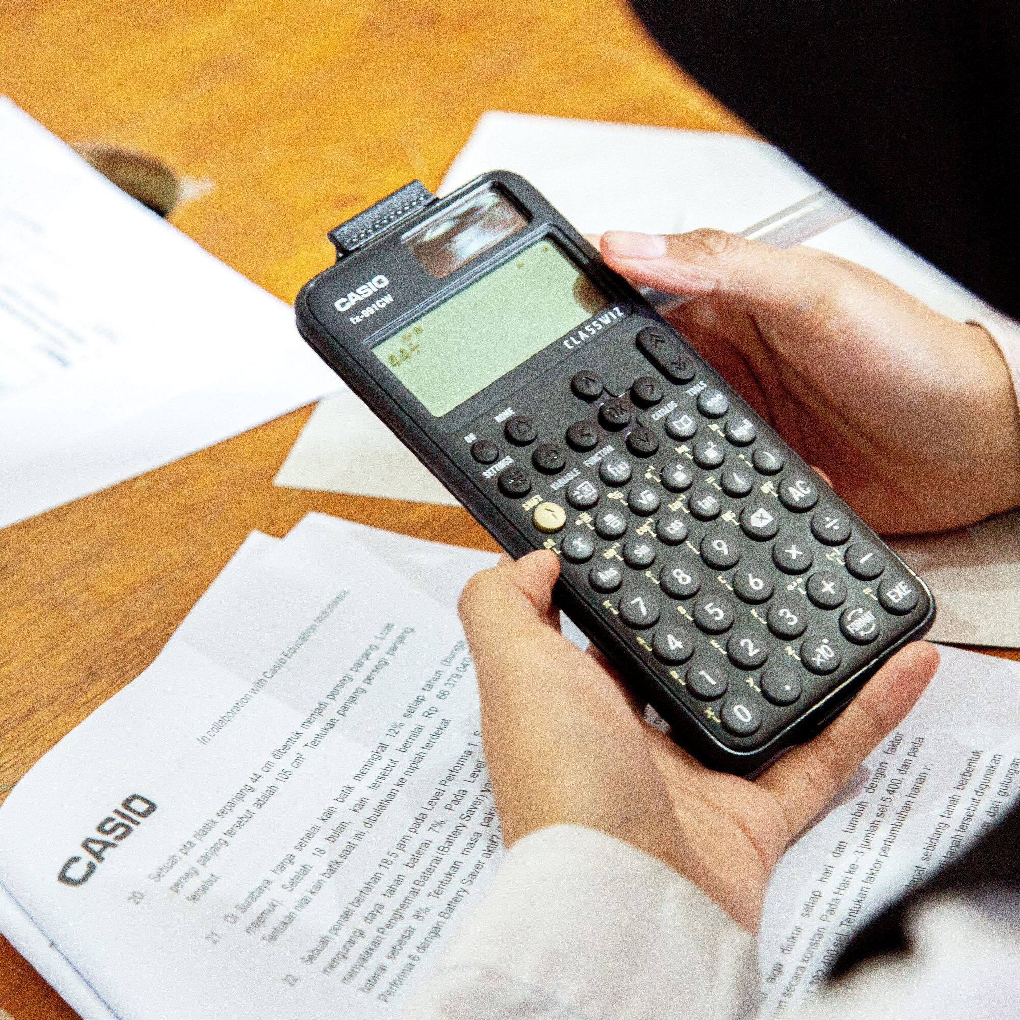 Pertama Kali! Pelatihan CASIO Bersama dengan MGMP Fisika dan MGMP Kimia DKI Jakarta