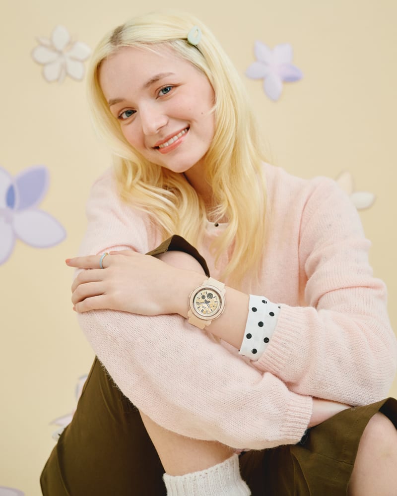Image of a blonde woman seated wearing the BGA-290FL-4A