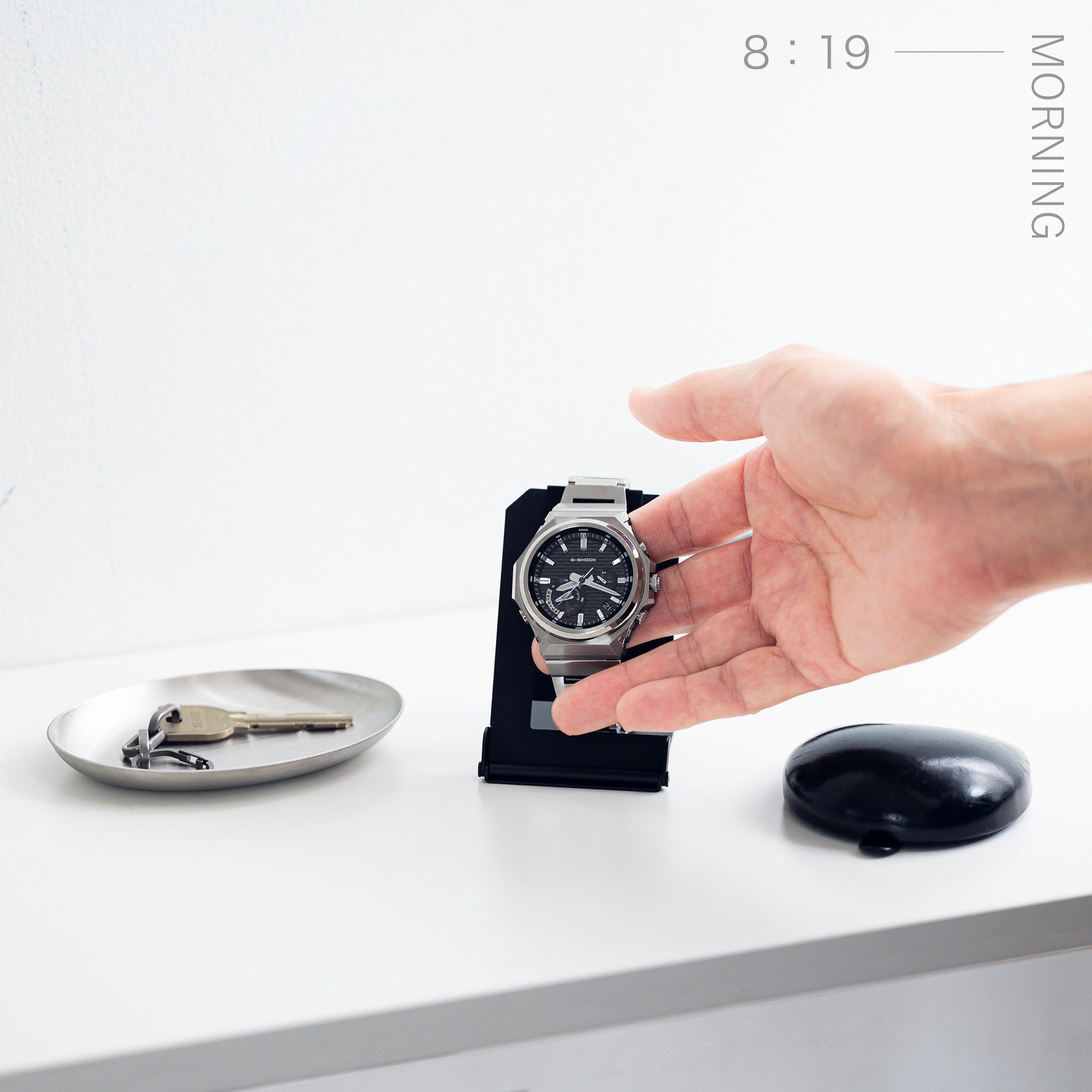  A imaeg of picking up my watch in my morning routine