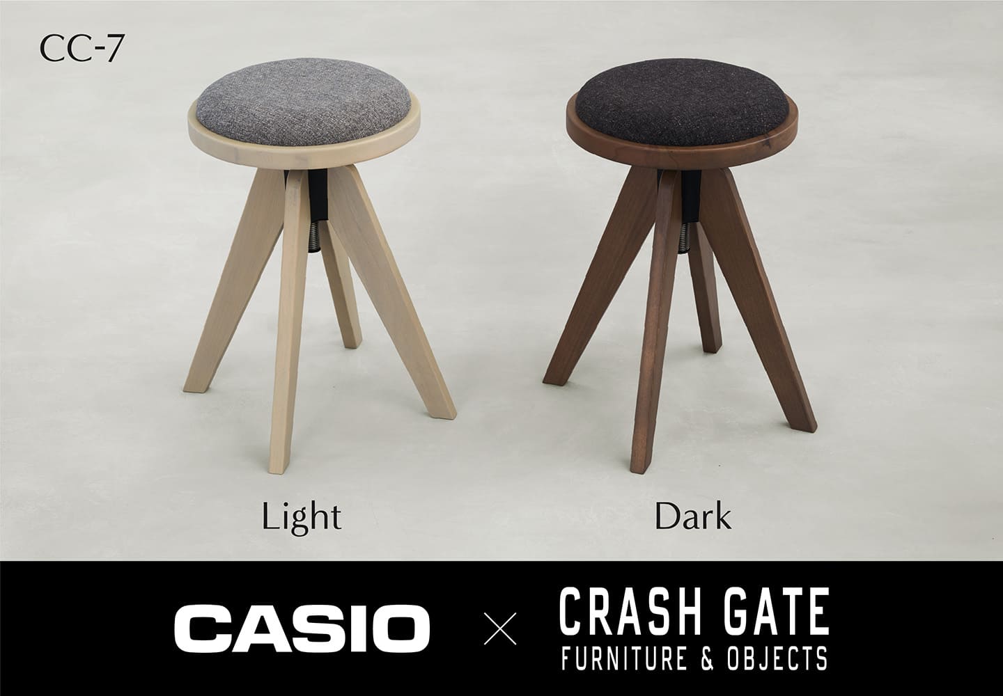 Le due varianti dello sgabello per pianoforte CC-7. Il testo completa l'immagine: Casio x Crash Gate Furniture & Objects