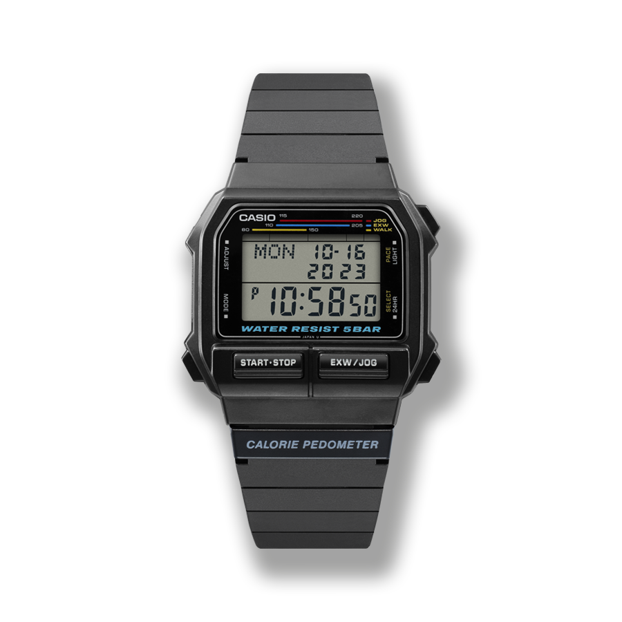 L'orologio digitale rettangolare EXW-50 con cinturino in resina nera, quattro pulsanti esterni sulla cassa e altri due pulsanti frontali.