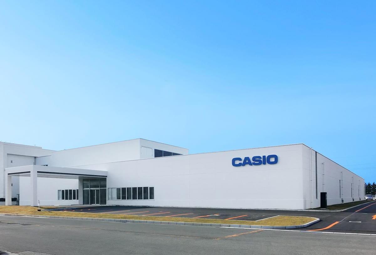 Il capannone bianco della CASIO a Yamagata