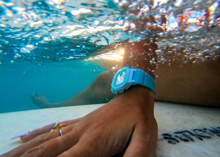 BABY-G meets a surf girl in Hawaii - Girl's PARTY! | CASIO