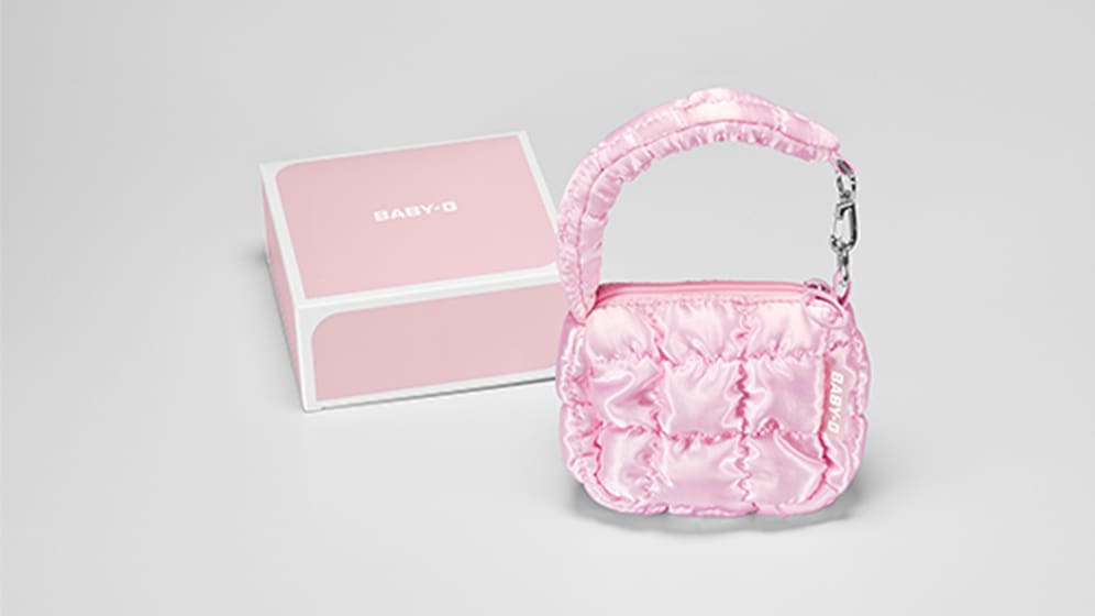 オリジナルポーチつきのスペシャルパッケージ