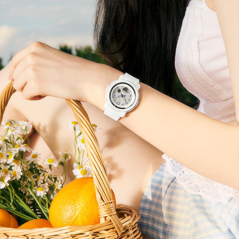 Close-up of a woman's wrist wearing a BGA-290SA-7A watch