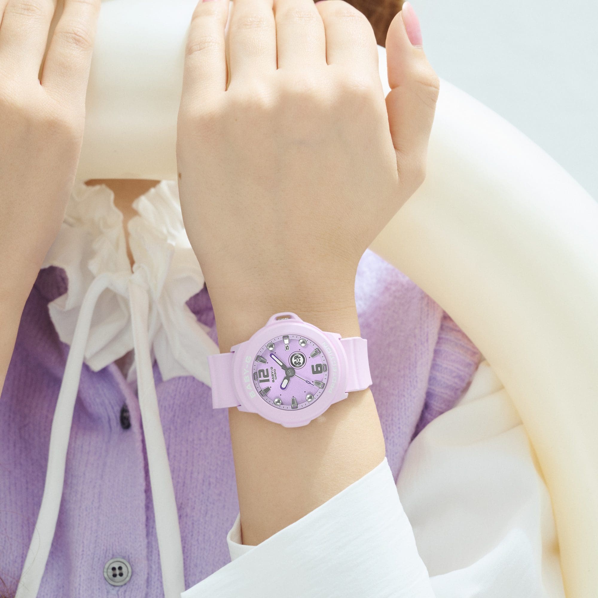  Close-up photo of a woman's wrist wearing a BGA-15K-6A