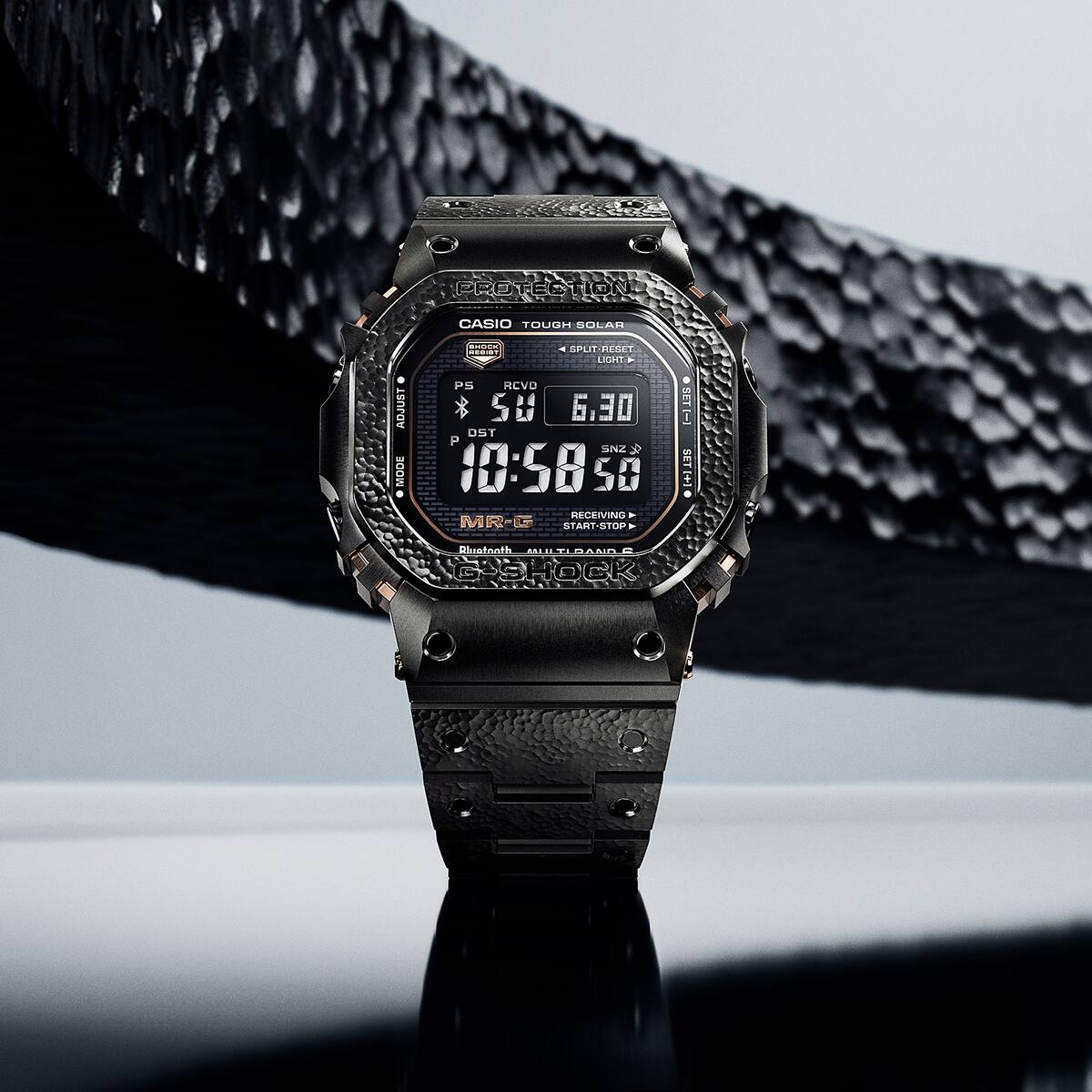 The MRG-B5000HT in black.