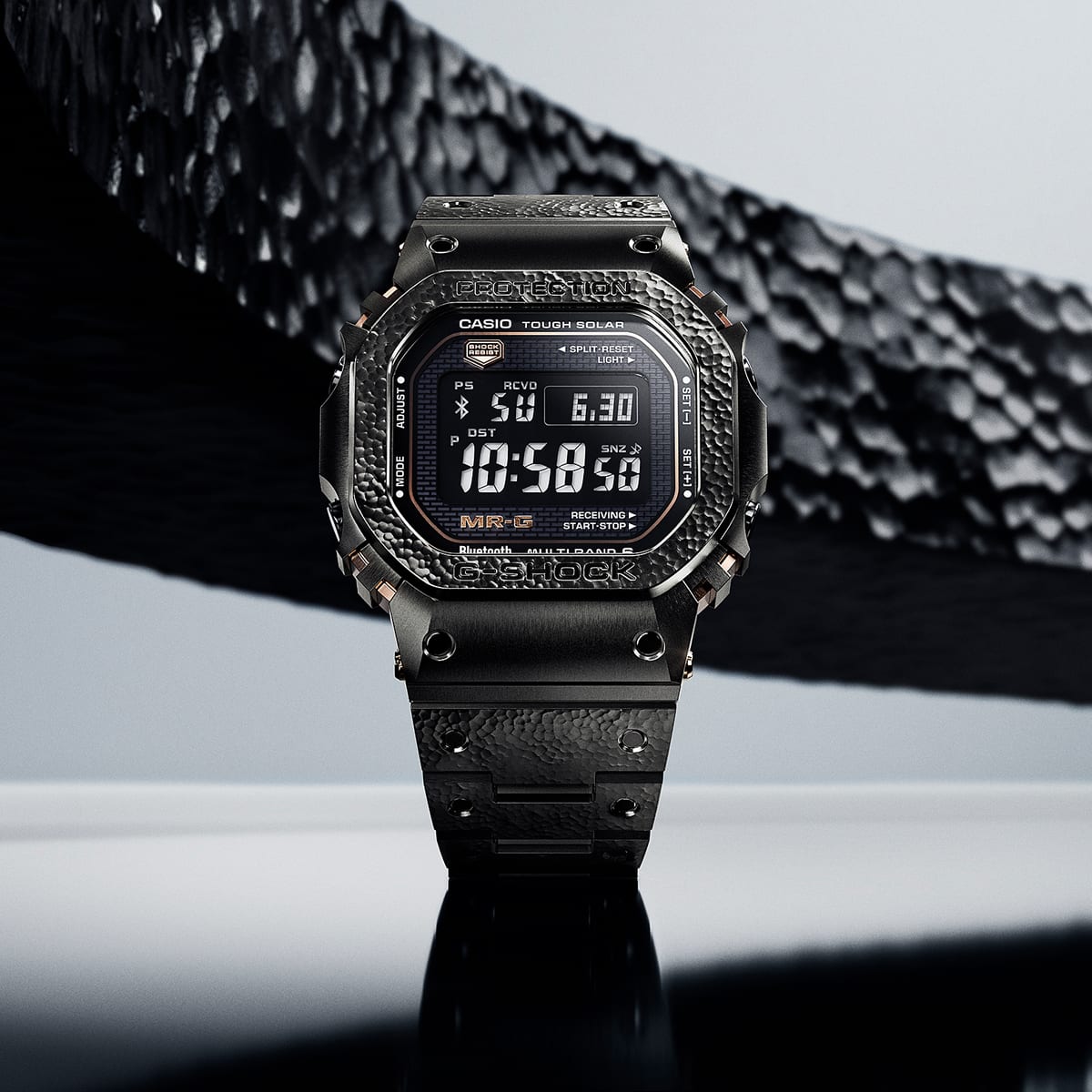 The MRG-B5000HT in black.