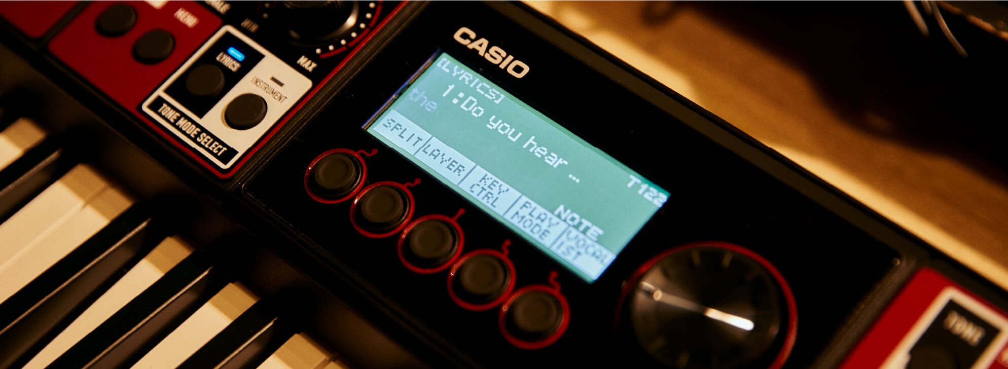 Close-up van het digitale display in het Casiotone CT-S1 keyboard