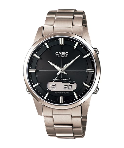 De zilveren LCW-M170TD-1A radiogestuurde horloge van titanium