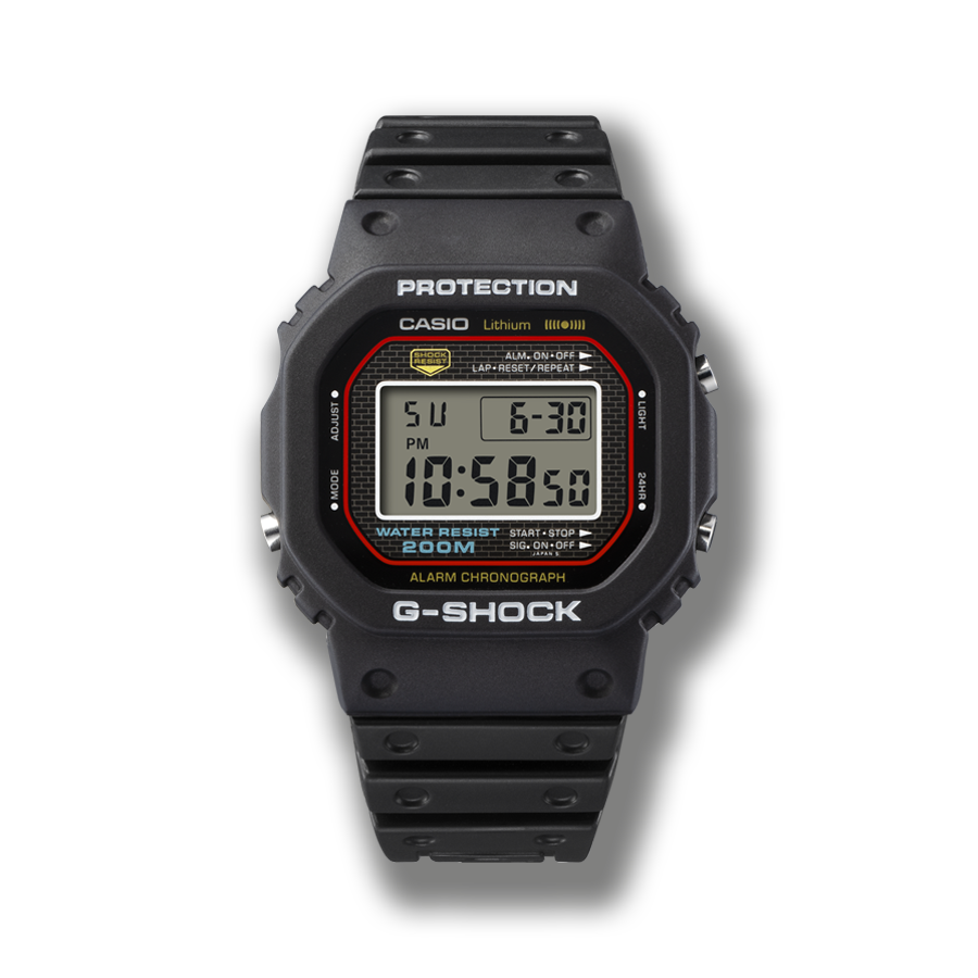 O primeiro relógio de pulso G-SHOCK DW-5000 com bracelete em resina preta e caixa robusta em torno do visor digital.