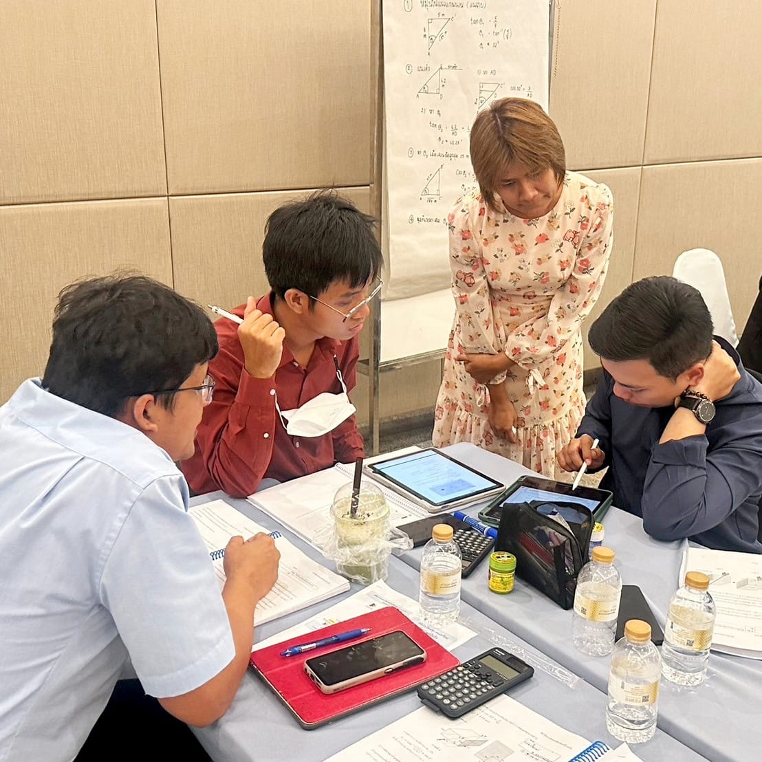 การประกวดแข่งขัน “การเขียนแผนการสอน”ครั้งแรก! ในโครงการโรงเรียนน าร่อง