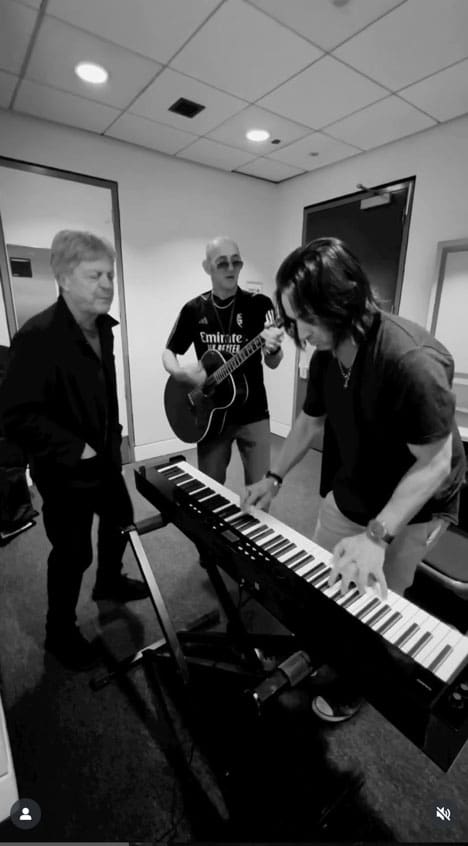 Loren Gold at keyboard
