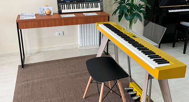 CLASSIC KEYBOARDS