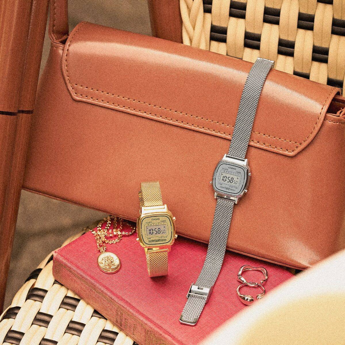 From left: LA670WEMY-9, LA670WEM-7 #5