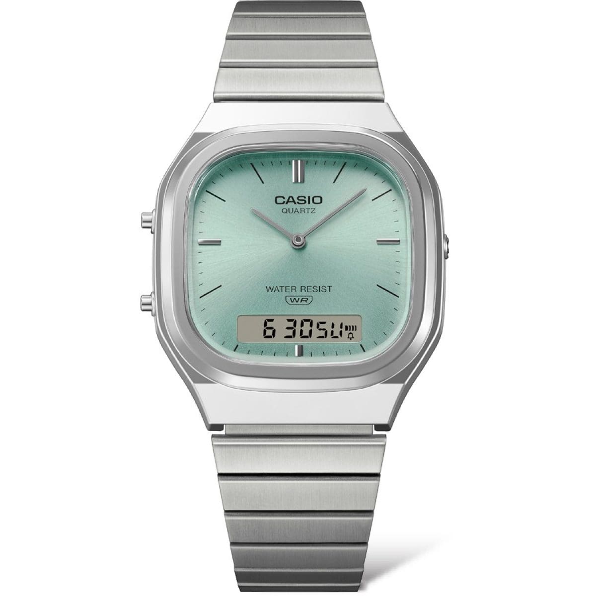 Frontansicht der silbernen Armbanduhr AQ-240E-2AEF mit Gliederarmband und hellblauem, leicht schimmerndem Zifferblatt