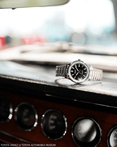 Auf der 3-Uhr-Position der Armbanduhr EFR-109D-1A von EDIFICE ist eine Datumsanzeige