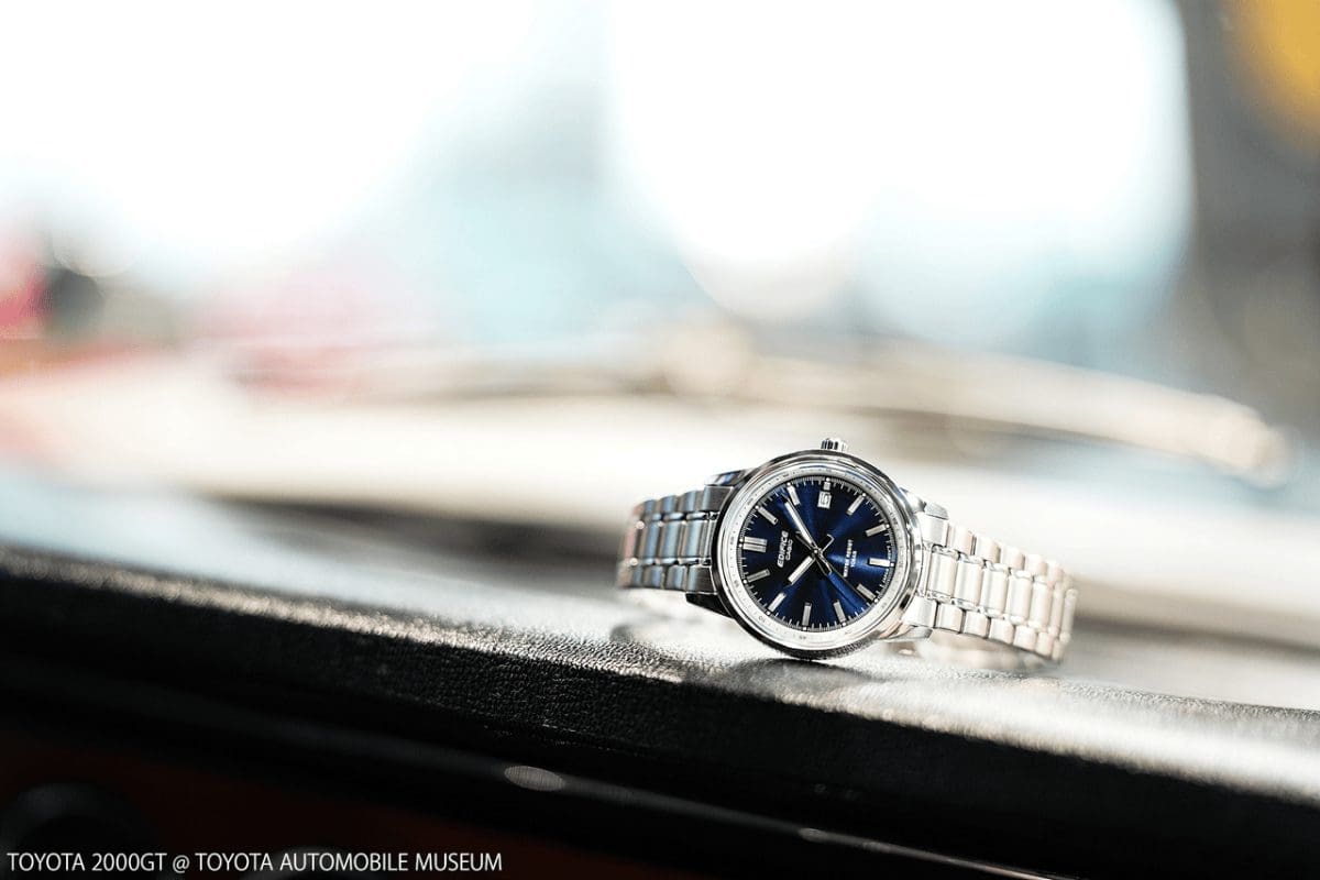 Das analoge Zifferblatt der Armbanduhr EFR-109D-2A hat auf der 3-Uhr-Position eine Datumsanzeige