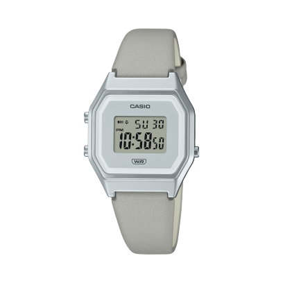 Die Digitaluhr LA680WEL-8 mit dezent achteckigem Display und hellgrauem Lederarmband