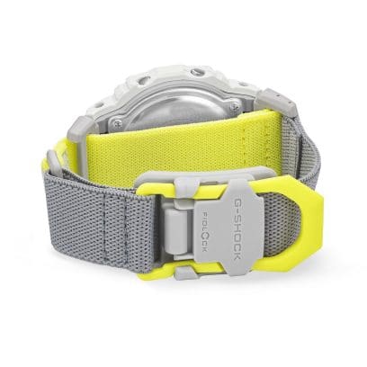 DW-5600MNC-7A8 Fivela magnética FIDLOCK® que aumenta drasticamente a facilidade de colocar e tirar o relógio