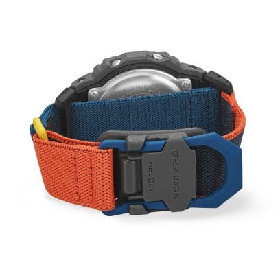 DW-5600MNC-8A2 Fivela magnética FIDLOCK® que aumenta drasticamente a facilidade de colocar e tirar o relógio