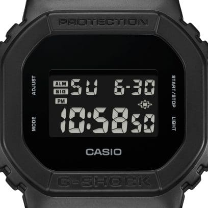 G-SHOCK black digital DW-5600UBB-1 close up of digital display #4