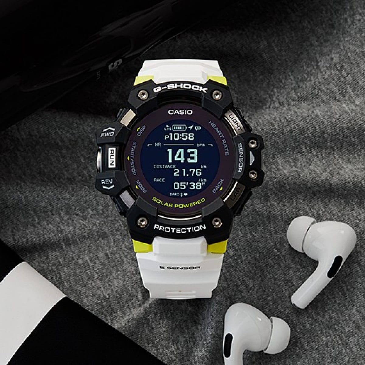 GBD-H1000-1A7 | G-SHOCK G-SQUAD Black | CASIO CANADA