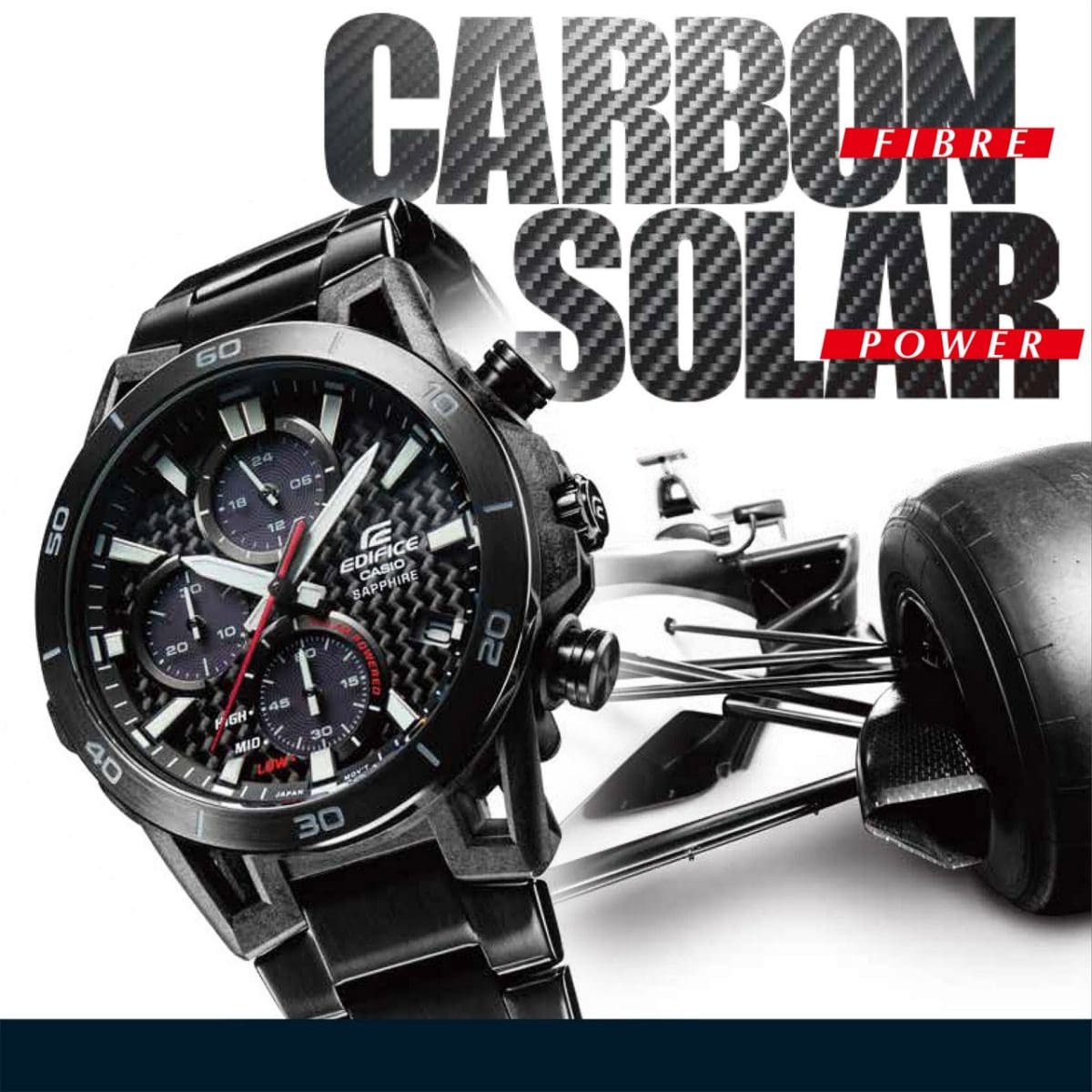 Der EDIFICE Chronograph EFS-S640DC vor dem Schriftzug "Carbon fibre, Solar power" neben Outlines eines Rennwagens