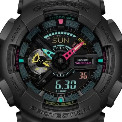 Nahaufnahme des schwarzen Zifferblatts der analog-digitalen G-Shock GA-110MF-1A mit roten und türkisenen Akzenten