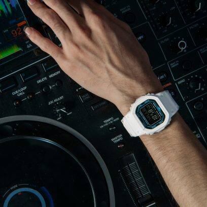 DW-B5600SF-7