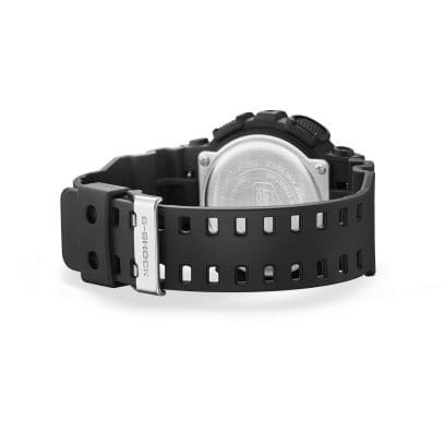 Vista posterior del reloj de pulsera GA-100BEG-1AER con correa cerrada y doble fila de orificios.