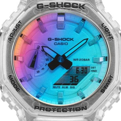 Primer plano de la esfera de color arcoíris del GA-2100SRS-7A