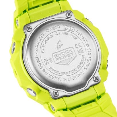 En la parte trasera del reloj de pulsera GBA-950-9A3ER aparece grabada la inscripción «SHOCK RESIST».