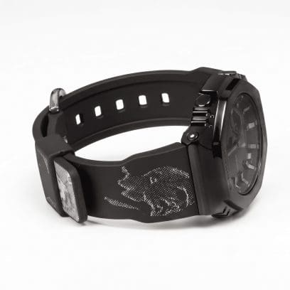 La correa de resina negra del reloj analógico-digital GM-S2110B-8ARLSB muestra momentos del último Rels B Tour.