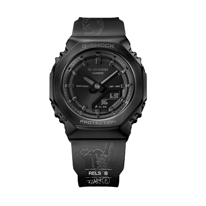 Vista frontal del reloj de pulsera G-SHOCK negro GM-S2110B-8ARLSB en colaboración con Rels B