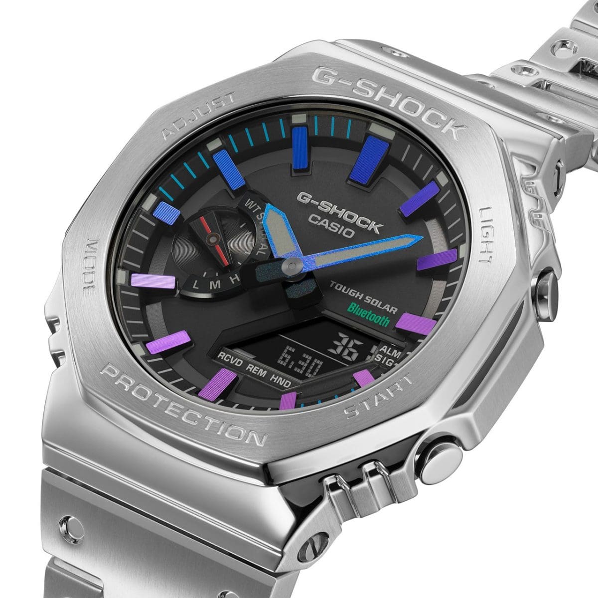 Vista lateral del reloj de pulsera CASIO GM-B2100PC-1A con una vista de la pantalla y los botones de visualización laterales