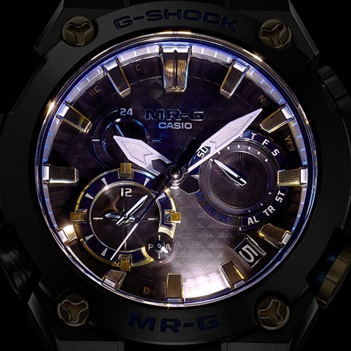 Primer plano del dial MRG-B2000B-1A en la oscuridad con las luces encendidas