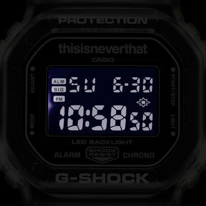 The dial illumination of the DW-5600TNT-7ER wristwatch glows white in the dark.