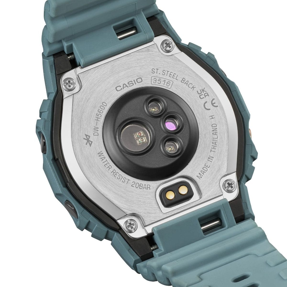 Back of the DW-H5600-2 with the sensors for measuring heart rate and blood oxygen