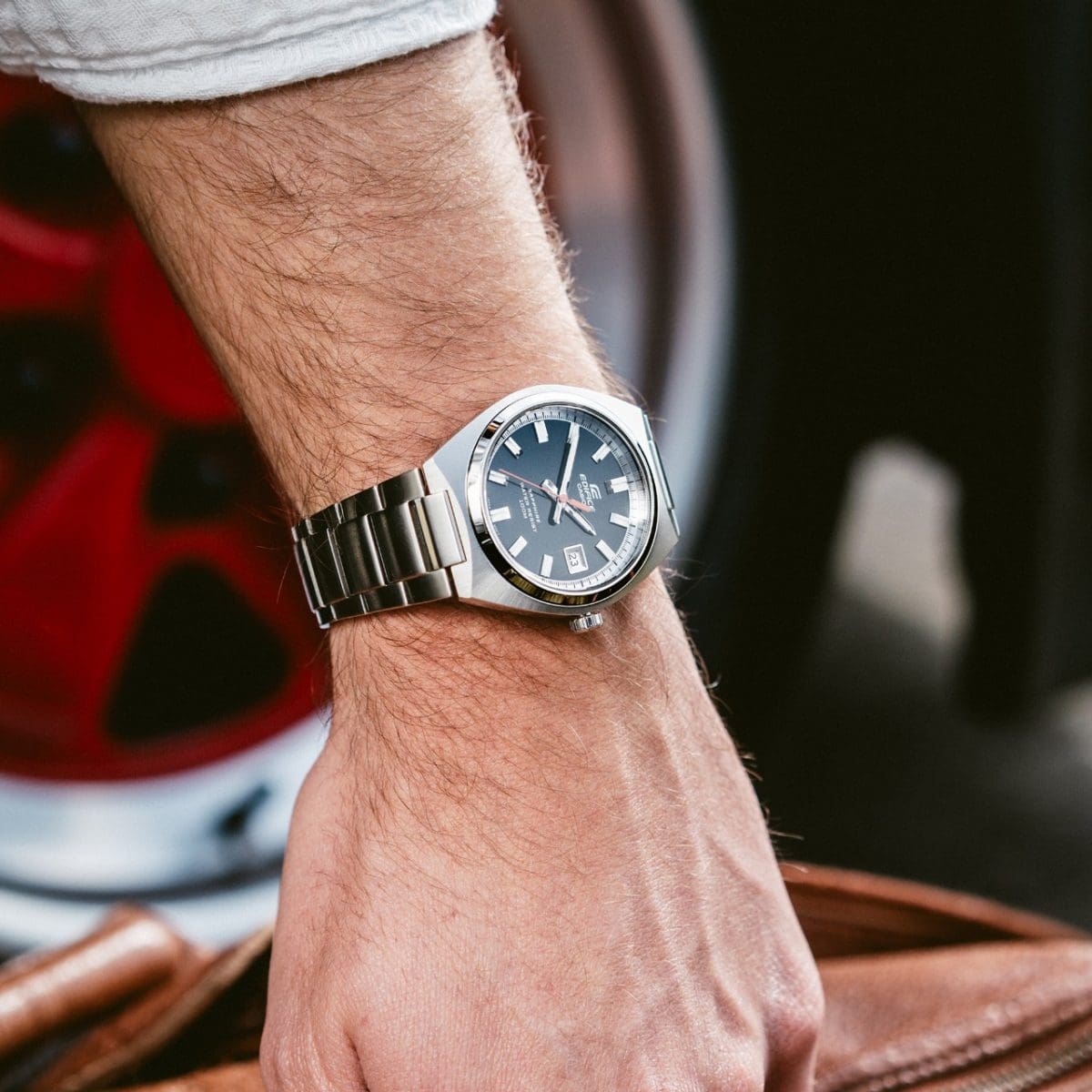 The EFB-109D-1AV on a man's wrist